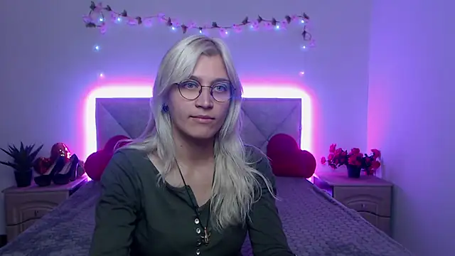 RubyDaviss online show from May 22, 6:09 am