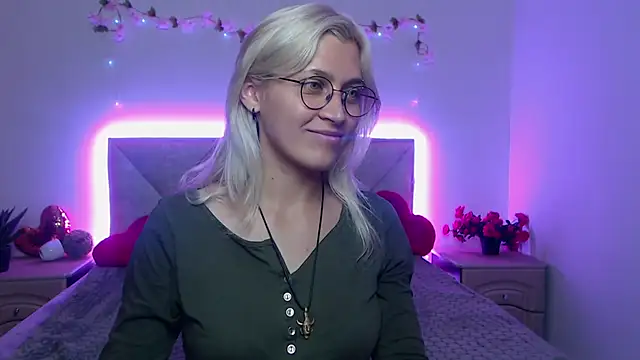 RubyDaviss online show from May 22, 6:13 pm