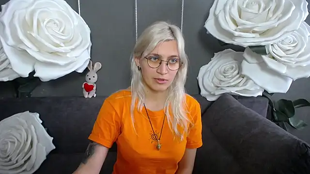 RubyDaviss online show from May 24, 7:57 am