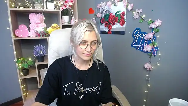RubyDaviss online show from May 25, 12:11 pm