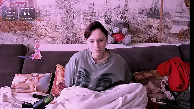 Snapshot of VikaViktoria chatting on May 1, 9:36 am VikaViktoria online show from May 1, 9:36 am