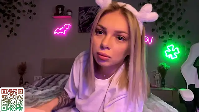 CandyRass online show from May 3, 7:36 am