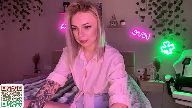 CandyRass online show from May 14, 8:10 am
