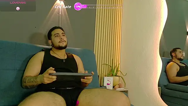Snapshot of Marcus_Aress chatting on April 23, 7:49 pm Marcus Aress online show from April 23, 7:49 pm