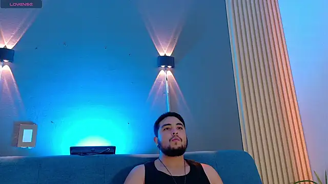 Snapshot of Marcus_Aress chatting on May 5, 7:22 pm Marcus Aress online show from May 5, 7:22 pm