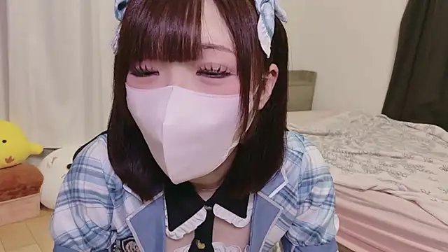 hiyo0001 online show from May 30, 1:30 pm