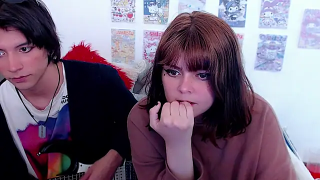 Snapshot of raven_n_matt chatting on June 20, 3:09 am raven n matt online show from June 20, 3:09 am