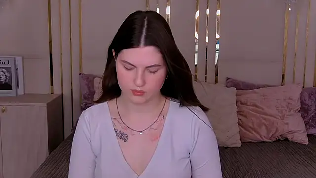 IvySimmons online show from May 10, 3:39 pm
