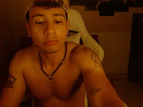 Snapshot of jbarto_ chatting on April 29, 12:42 pm jbarto online show from April 29, 12:42 pm