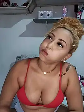 Snapshot of docinha_ chatting on July 21, 1:52 am docinha online show from July 21, 1:52 am