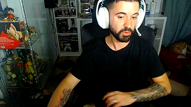 chiquitoconsecreto online show from May 15, 7:43 pm
