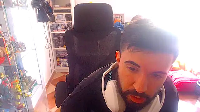 chiquitoconsecreto online show from May 17, 2:02 pm