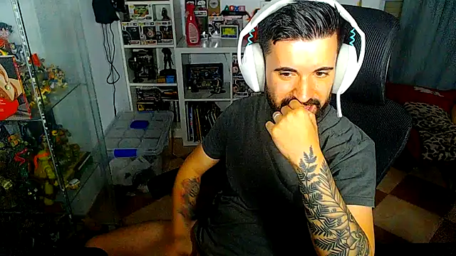 chiquitoconsecreto online show from May 18, 10:48 pm