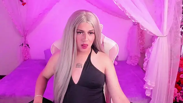 gyal isabella online show from May 9, 2:11 pm