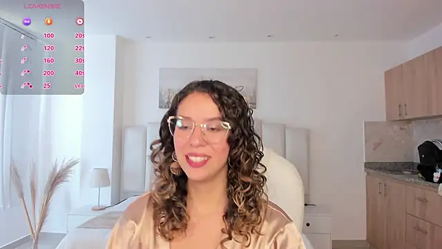 sienna luxor online show from May 24, 5:07 pm