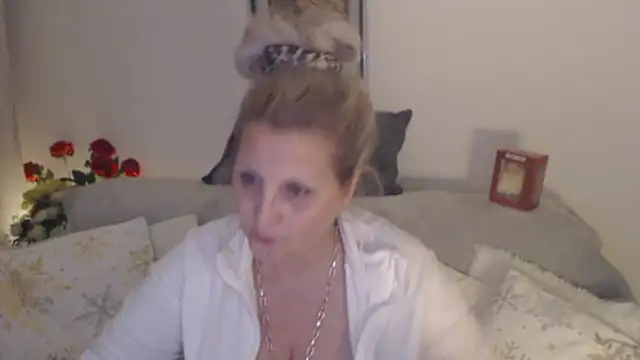 Divineblond online show from March 1, 9:06 pm