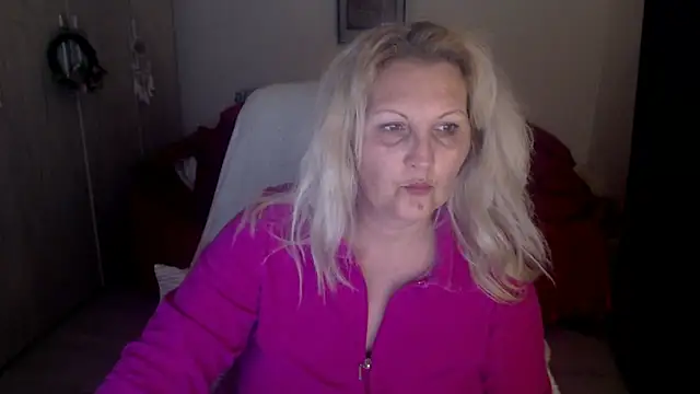 Divineblond online show from March 26, 8:58 pm