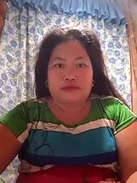 Snapshot of sweet_pinay01 chatting on July 4, 11:33 pm sweet pinay01 online show from July 4, 11:33 pm