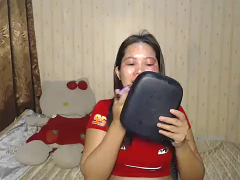 Snapshot of ur_prettychelsie chatting on May 25, 7:20 pm ur prettychelsie online show from May 25, 7:20 pm