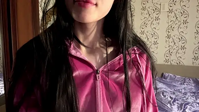 Snapshot of RosamondRuhn chatting on May 10, 11:04 am RosamondRuhn online show from May 10, 11:04 am