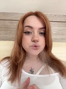 Snapshot of CassieCuteees chatting on May 13, 9:00 pm CassieCuteees online show from May 13, 9:00 pm