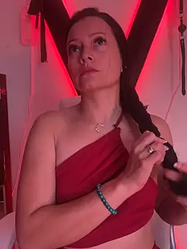 SamiiContreras  online show from April 28, 11:15 am