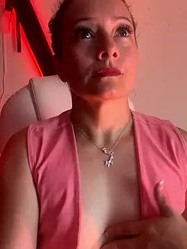 SamiiContreras  online show from April 29, 5:30 pm