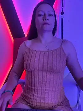 SamiiContreras  online show from May 5, 11:07 am
