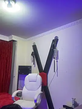 SamiiContreras  online show from May 20, 11:05 am