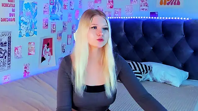 LunariaFox online show from May 17, 2:46 pm