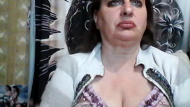LoaqLovew online show from May 16, 9:17 am
