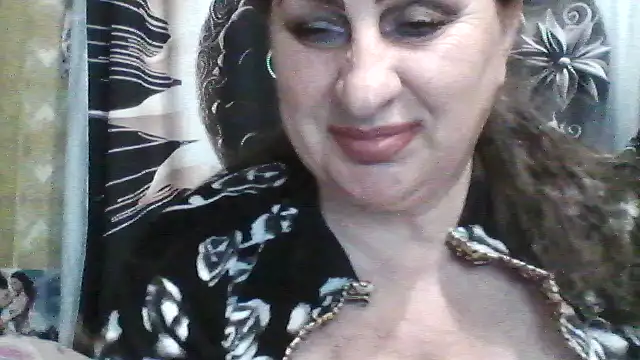 LoaqLovew online show from May 17, 6:55 am