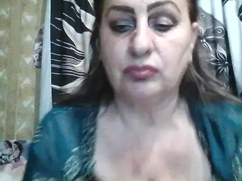 LoaqLovew online show from May 23, 7:46 am