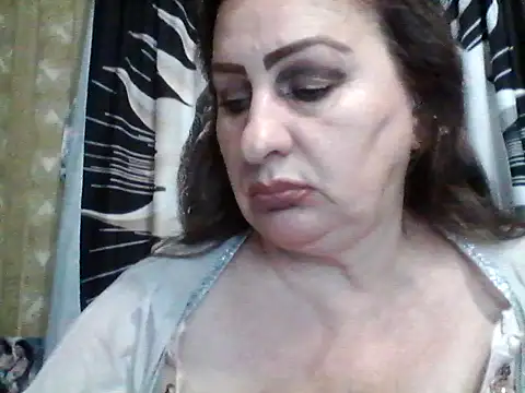 LoaqLovew online show from May 28, 8:44 am