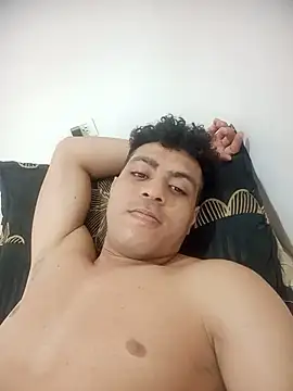 Snapshot of axelnoirx chatting on June 3, 9:09 pm axelnoirx online show from June 3, 9:09 pm