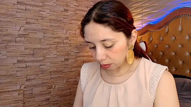 stephaniesun  online show from April 24, 12:40 pm