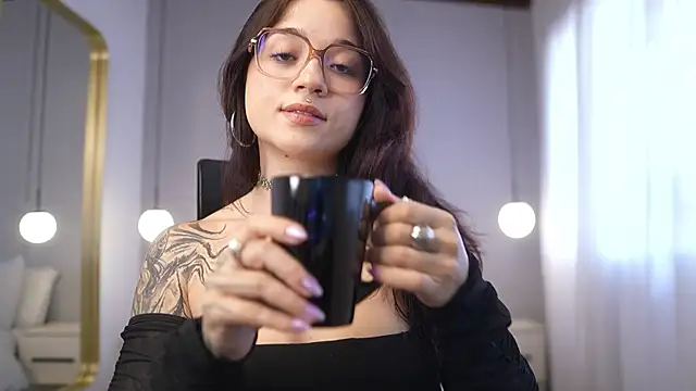 Snapshot of Charlotte_Rossee chatting on May 12, 2:03 pm Charlotte Rossee online show from May 12, 2:03 pm