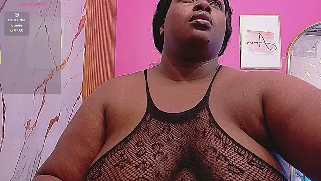 bigcurvymoomy online show from May 9, 2:39 am