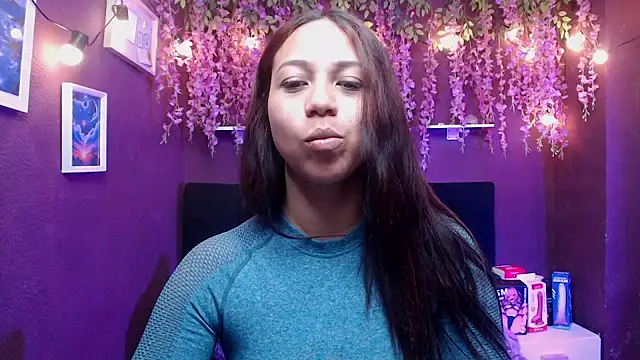 monik299 online show from May 5, 1:08 pm