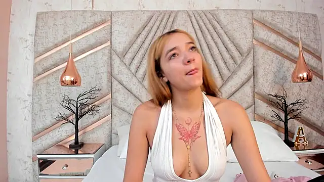 SamaanthaMiller online show from May 3, 8:59 pm
