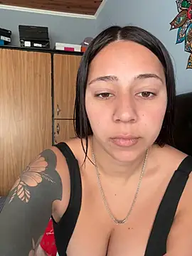 Snapshot of Morena_Prohibida chatting on June 3, 4:45 pm Morena Prohibida online show from June 3, 4:45 pm
