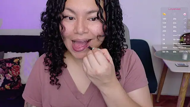 MissBronte online show from May 6, 11:32 pm