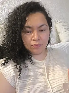 Snapshot of MissBronte chatting on June 12, 2:54 am MissBronte online show from June 12, 2:54 am
