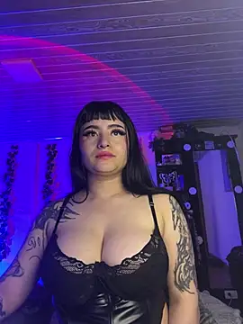 Snapshot of naeniademontyy chatting on April 29, 1:21 am naeniademontyy online show from April 29, 1:21 am