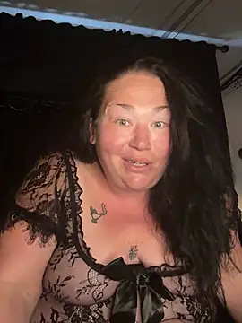 Snapshot of chelledark chatting on June 10, 5:12 pm chelledark online show from June 10, 5:12 pm