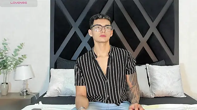 Alan Salazar online show from May 22, 5:40 pm