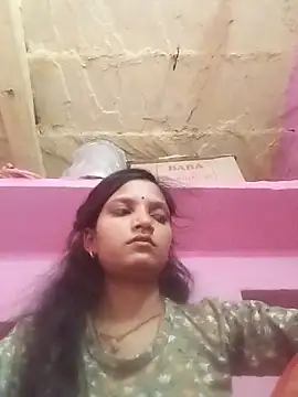Snapshot of SS_sanjna chatting on May 13, 10:01 am SS sanjna online show from May 13, 10:01 am