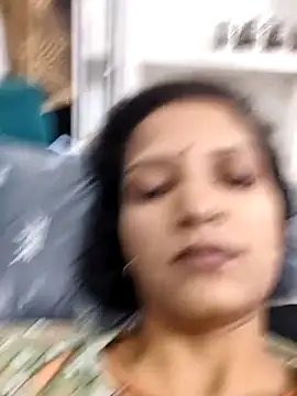 Snapshot of SS_sanjna chatting on May 29, 3:32 pm SS sanjna online show from May 29, 3:32 pm