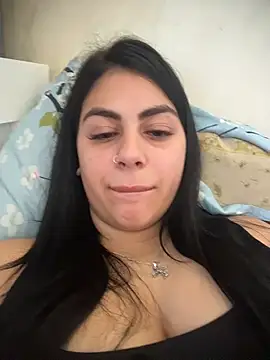 Snapshot of LilyLovell chatting on May 7, 11:04 am LilyLovell online show from May 7, 11:04 am