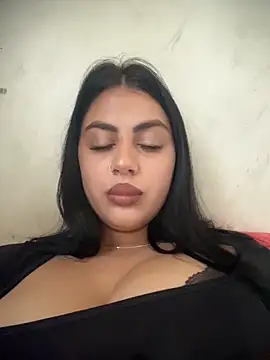 Snapshot of LilyLovell chatting on May 18, 1:06 pm LilyLovell online show from May 18, 1:06 pm